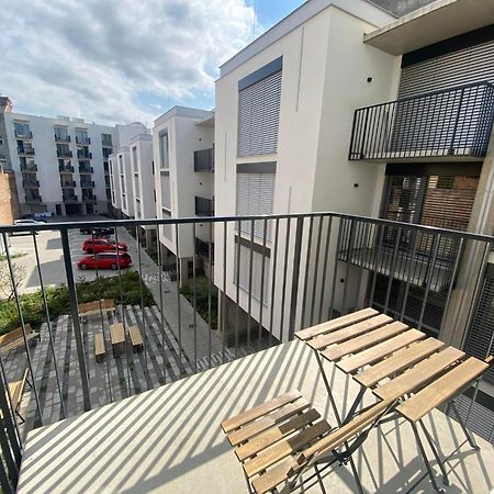 Bella Apartments ブルノ エクステリア 写真